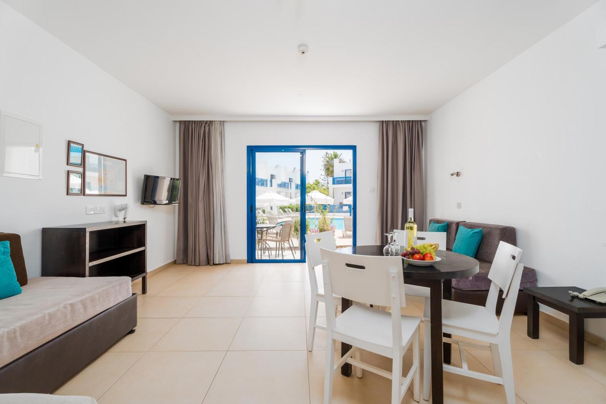 Kritamo Beach Hotel Apartments Ayia Napa Eksteriør billede